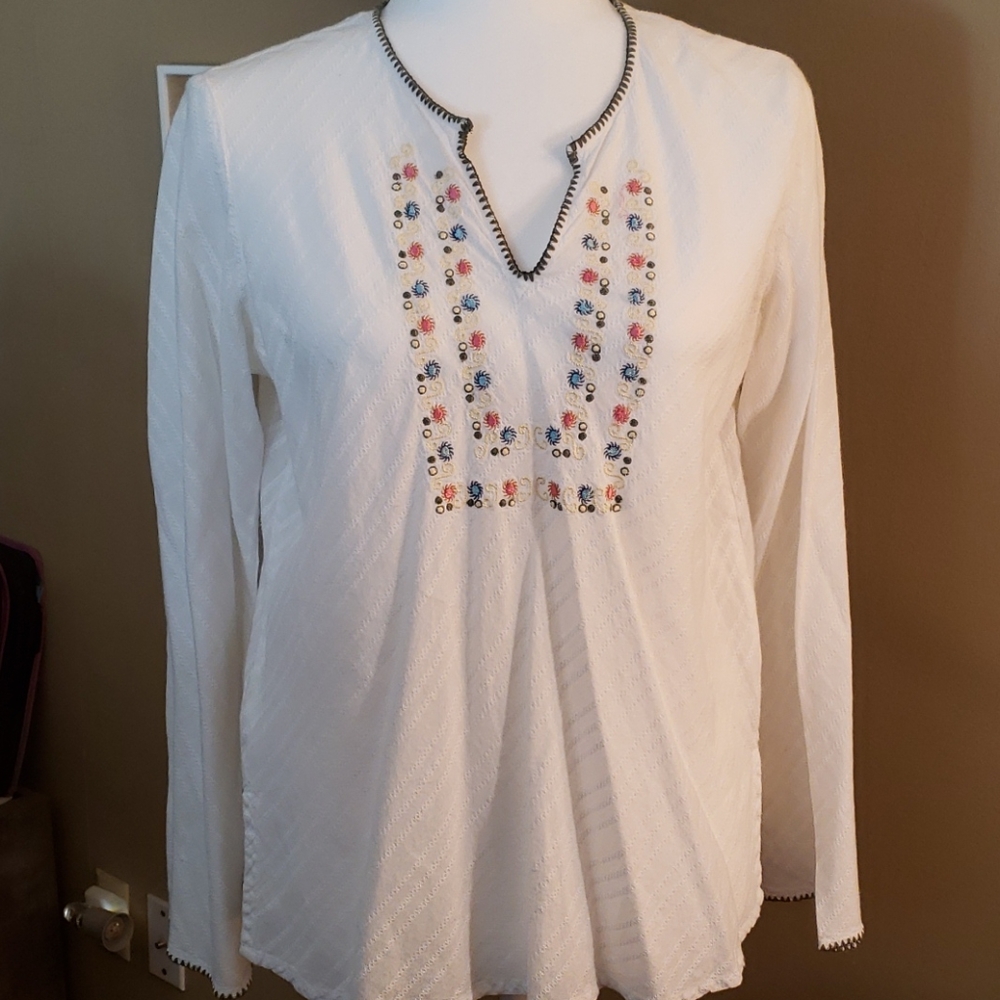 White stag petite M